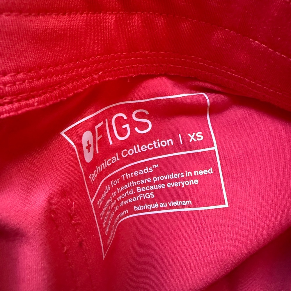 FIGS Red Cargo Jogger Pants - Picture 3 of 3